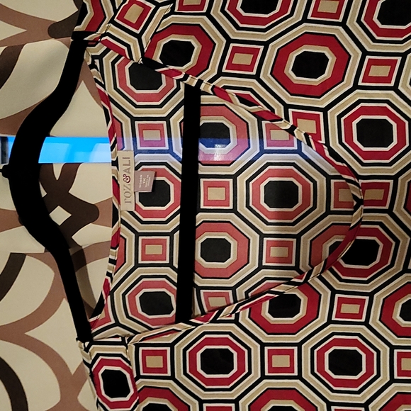 Roz & Ali Geometric Blouse - Picture 5 of 6